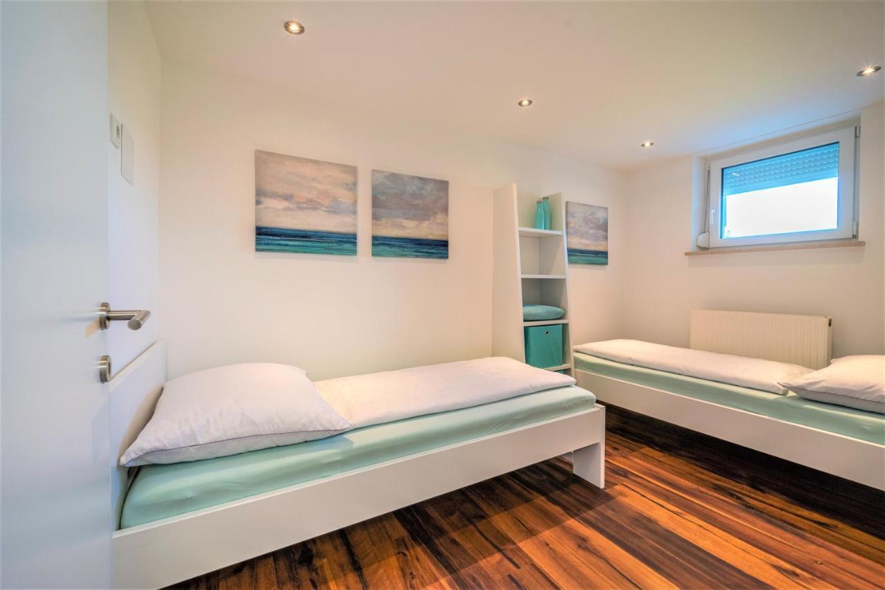 Appartamento Haus Am Weinberg II Seekirchen am Wallersee Esterno foto