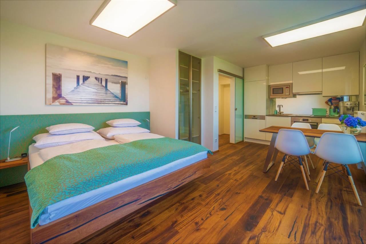 Appartamento Haus Am Weinberg II Seekirchen am Wallersee Esterno foto