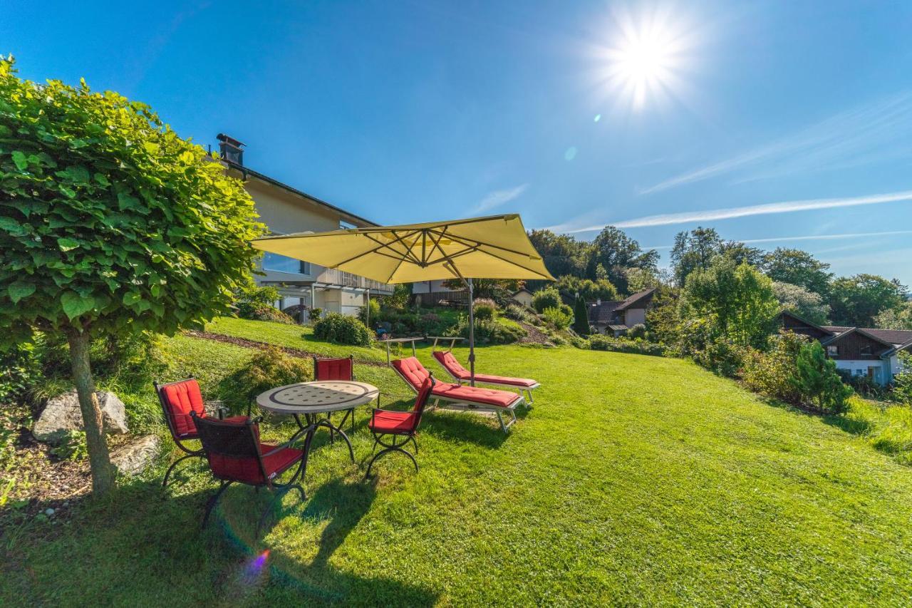 Appartamento Haus Am Weinberg II Seekirchen am Wallersee Esterno foto