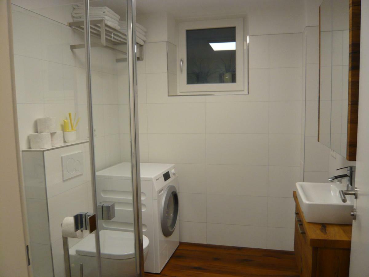 Appartamento Haus Am Weinberg II Seekirchen am Wallersee Esterno foto