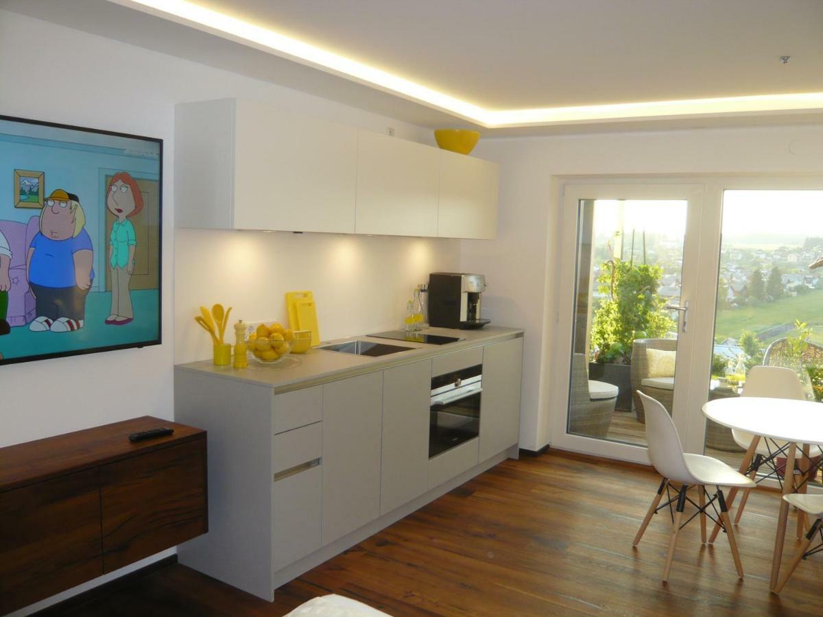Appartamento Haus Am Weinberg II Seekirchen am Wallersee Esterno foto