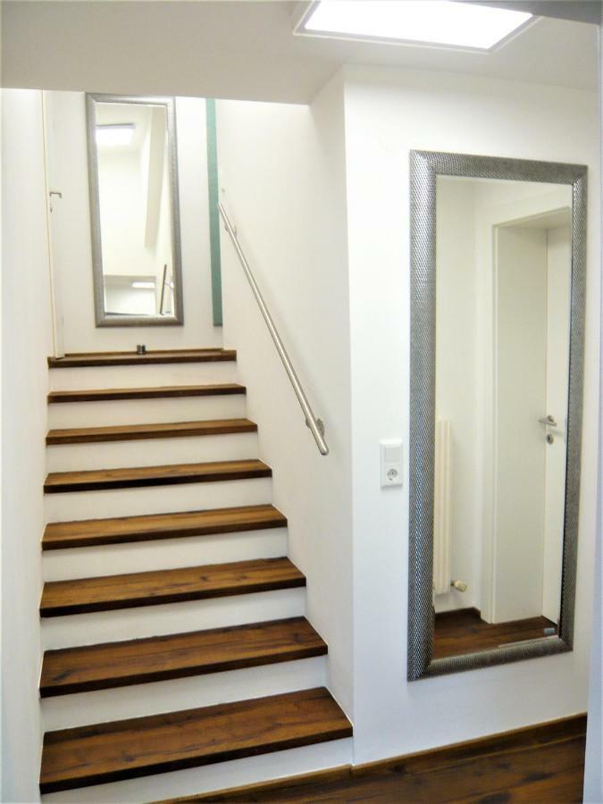 Appartamento Haus Am Weinberg II Seekirchen am Wallersee Esterno foto